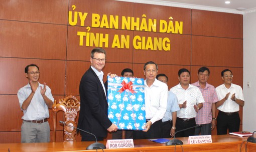Hợp tác xây dựng chuỗi giá trị lúa gạo bền vững với Tập đoàn Sunrice