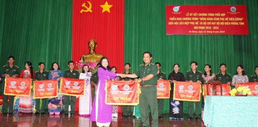 Phụ nữ tham gia bảo vệ chủ quyền an ninh biên giới