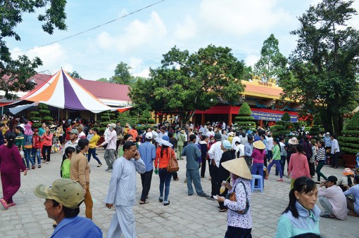Những công lao của cụ Đoàn Minh Huyên
