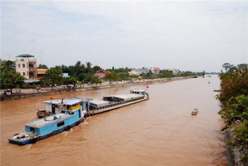 Nước lũ xuống rồi lên trở lại, cảnh báo rủi ro vẫn còn cao