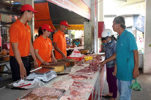 Đưa thịt sạch phục vụ người tiêu dùng