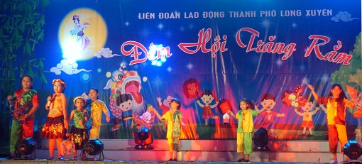 Trung thu rộn ràng