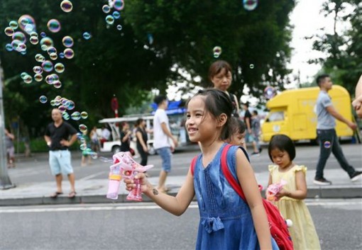 Hà Nội và miền Bắc tiếp tục nắng đẹp ban ngày, đêm có mưa vài nơi