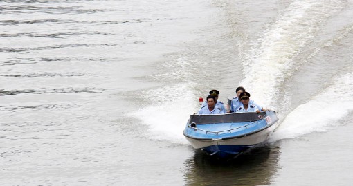Phòng, chống buôn lậu mùa nước nổi