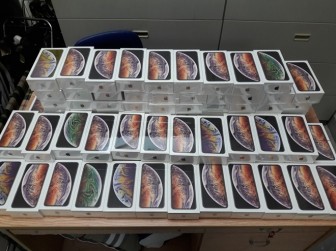 Hải quan Tân Sơn Nhất bắt giữ lô hàng iPhone lậu 6,5 tỷ đồng