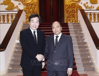 Thủ tướng Chính phủ Nguyễn Xuân Phúc hội kiến Thủ tướng Hàn Quốc Lee Nak-yeon ​