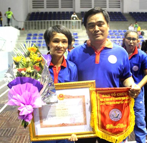 Nữ võ sĩ đa tài