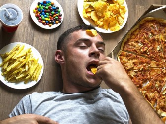 5 cách ngăn chặn ăn uống vô độ