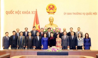 Chủ tịch Quốc hội tiếp đoàn các Trưởng cơ quan đại diện Việt Nam