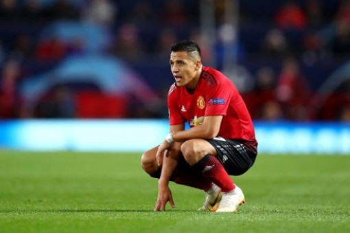 Alexis Sanchez mờ nhạt trong ngày trở lại, MU chia điểm với Valencia