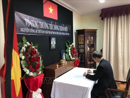 Đại sứ quán Việt Nam tại Chile tổ chức lễ viếng nguyên Tổng Bí thư Đỗ Mười