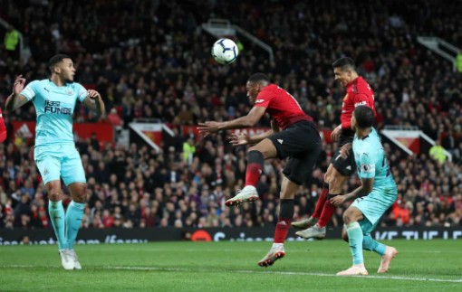 Man Utd tái hiện màn ngược dòng kinh điển trước Newcastle