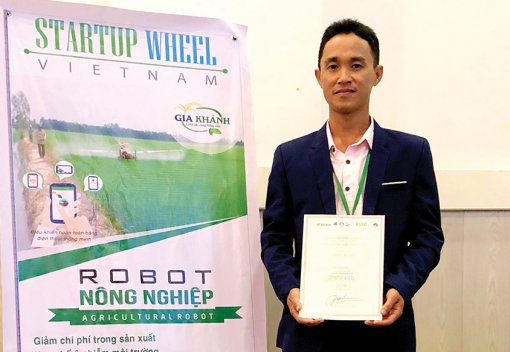 Độc đáo với robot phun thuốc trừ sâu
