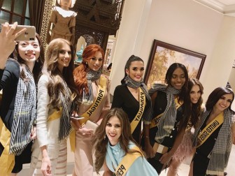 Các thí sinh Miss Grand International làm đẹp với khăn rằn Nam Bộ