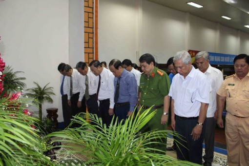 Nhiều hoạt động hưởng ứng “Ngày thế giới tưởng niệm các nạn nhân tử vong do tai nạn giao thông”