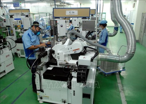 Thực hiện thành công 'mục tiêu kép', dự báo tăng trưởng GDP vượt chỉ tiêu