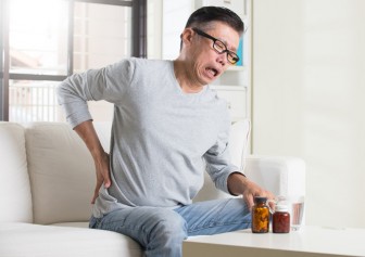 8 dấu hiệu báo động của đau lưng