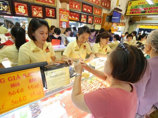 Giá vàng hôm nay 23-10: TTCK phục hồi, đồng USD vọt tăng ép giá vàng giảm mạnh