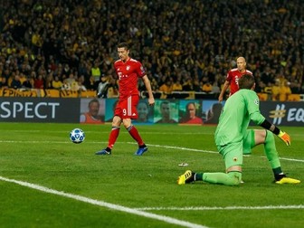 Lewandowski ghi bàn, Bayern Munich đả bại AEK Athens
