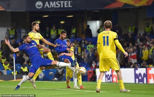 Loftus-Cheek lập hat-trick, Chelsea thắng dễ BATE Borisov