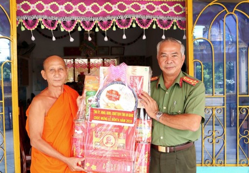 Kỳ 4: Nâng cao vai trò của Đảng, tháo điểm nghẽn trong đồng bào Chăm, Khmer...