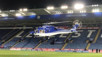 Trực thăng của ông chủ Leicester City bị rơi, cháy ngùn ngụt ngoài sân vận động