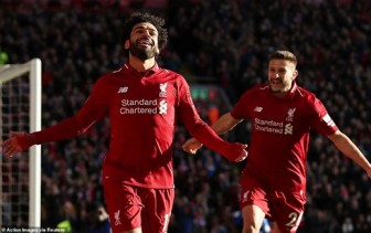 Salah tỏa sáng, Liverpool đè bẹp Cardiff City