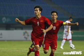 Cầu thủ xuất sắc nhất AFF Cup 2018: Công Phượng, Quang Hải là ứng viên