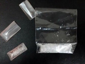 Bắt giữ đối tượng cất giấu ma túy đá và heroin ở phòng trọ