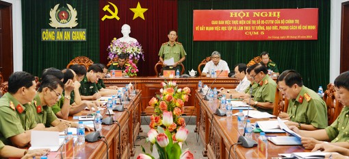 Duy trì các mô hình học tập và làm theo Bác thường xuyên, liên tục, lâu dài