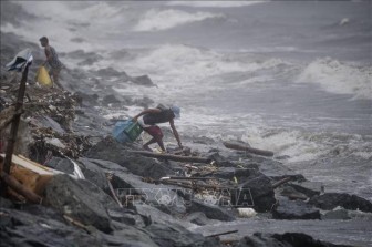 Bão Yutu hoành hành tại Philippines, 5 người thiệt mạng và 30 người bị vùi lấp