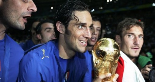 Cựu tuyển thủ Ý đi tù vì làm…mafia