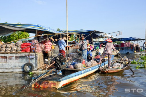 Chợ nổi Ngã Năm - “điểm nhấn” trong phát triển du lịch của TX. Ngã Năm