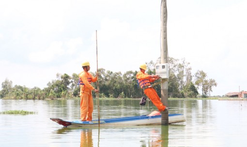 Chuyện về thợ điện vùng biên