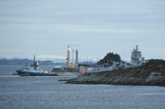 Tàu khu trục Na Uy đâm tàu chở dầu, 7 người bị thương