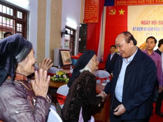 Thủ tướng dự Ngày hội Đại đoàn kết toàn dân tộc tại tỉnh Bắc Giang