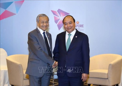 Thủ tướng Nguyễn Xuân Phúc hội kiến Quốc vương Brunei và Thủ tướng Malaysia
