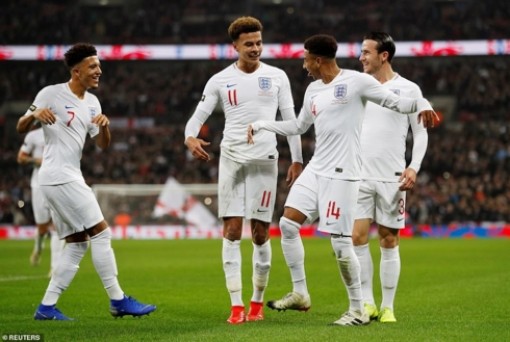 ĐT Anh “đè bẹp” ĐT Mỹ trong ngày tri ân Rooney