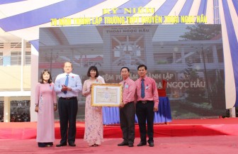 Trường THPT Chuyên Thoại Ngọc Hầu kỷ niệm 70 năm thành lập