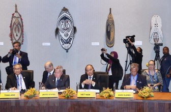Thủ tướng Nguyễn Xuân Phúc bắt đầu hoạt động tại Hội nghị Cấp cao APEC