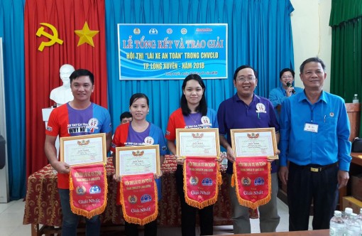 Công nhân, viên chức, lao động TP. Long Xuyên thi “Lái xe an toàn”