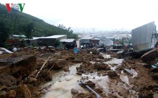 Mưa lớn, sạt lở khiến 13 người chết và mất tích tại Khánh Hòa