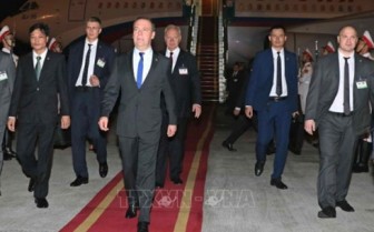 Thủ tướng LB Nga Dmitry Medvedev bắt đầu thăm chính thức Việt Nam