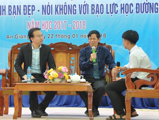 Trái tim dành trọn cho học trò