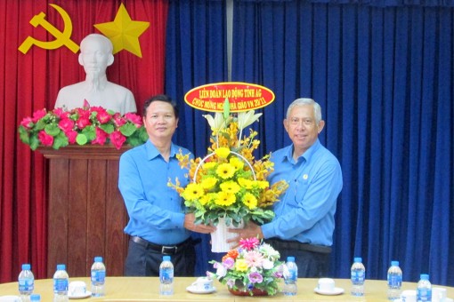 Công đoàn đồng hành cùng ngành giáo dục