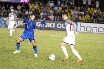 AFF Suzuki Cup: Thái Lan chia điểm, Singapore thắng hủy diệt