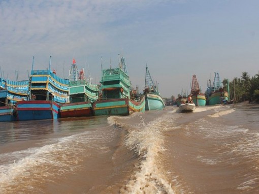 Bão số 9: Bến Tre, Tiền Giang cấm tàu thuyền ra khơi