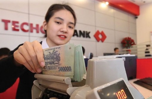 Ngân hàng lại tăng huy động vốn, lãi suất đầu ra có bị ảnh hưởng?