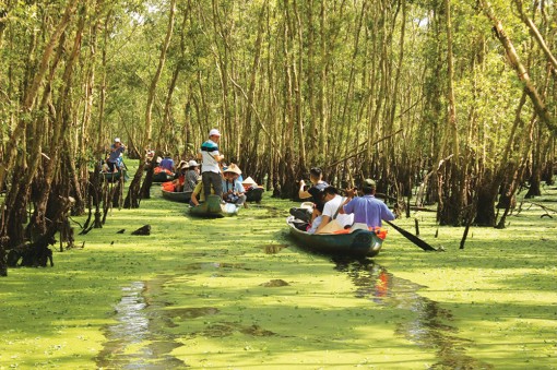 Nhiều điểm du lịch hấp dẫn du khách