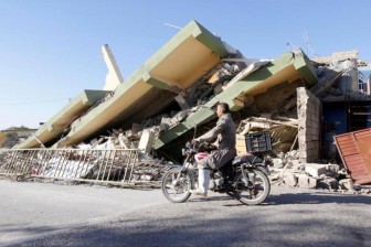 Động đất mạnh tại Iran, hàng trăm người bị thương